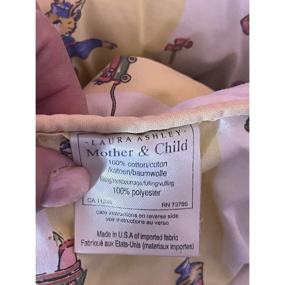 Laura Ashley Mother & Child Crib Rabbits Yellow‎ / White Comforter 35